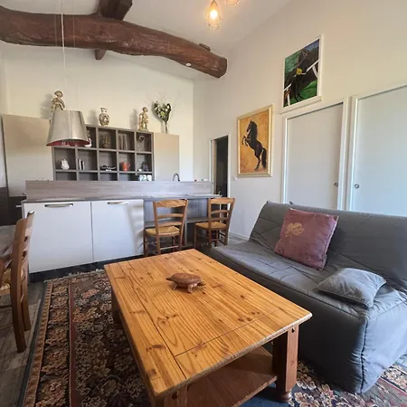 De L'olivier L'etalonblanc Apartman *